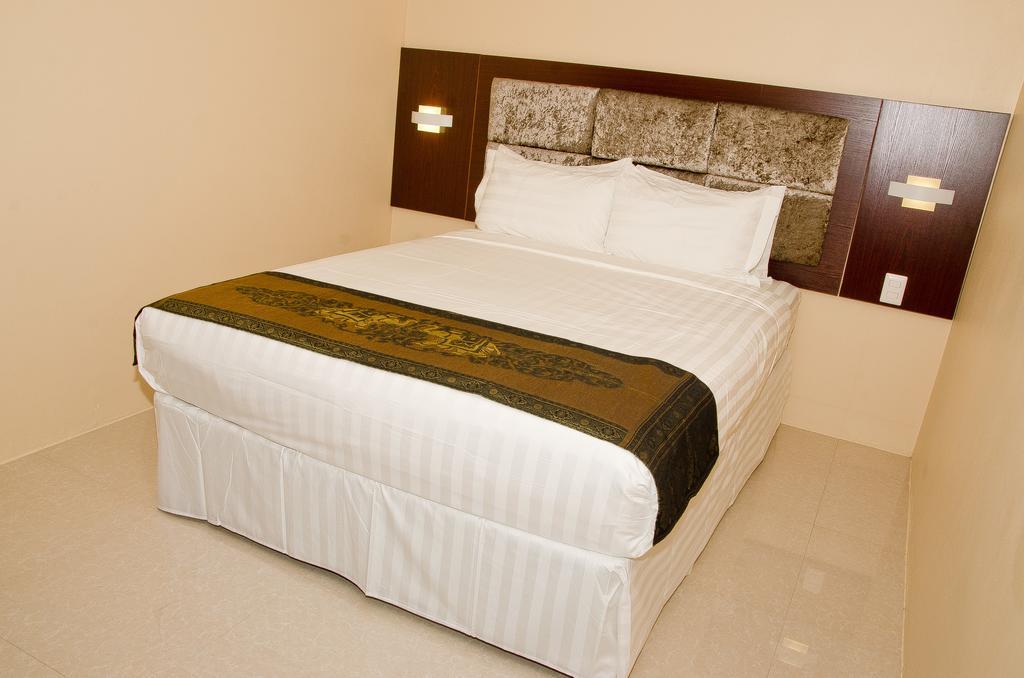 Grand Diamond Hotel Trinidad Piarco Zewnętrze zdjęcie